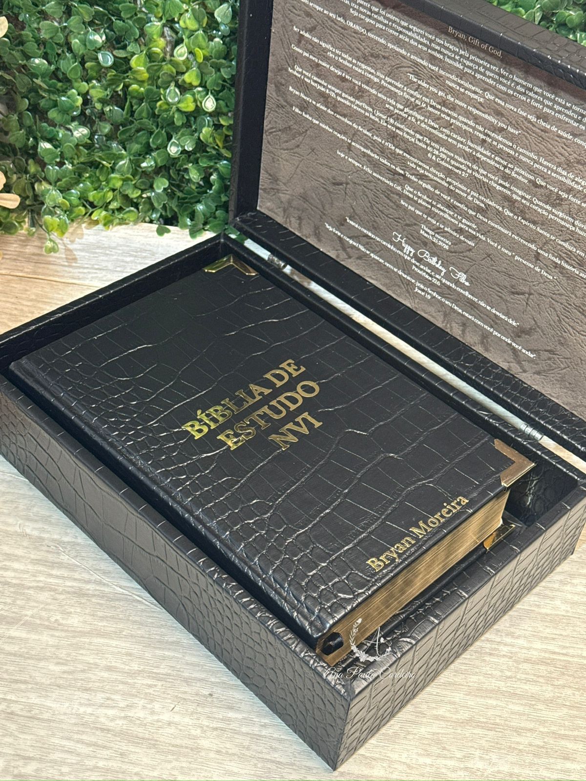 Bíblia de estudo luxo