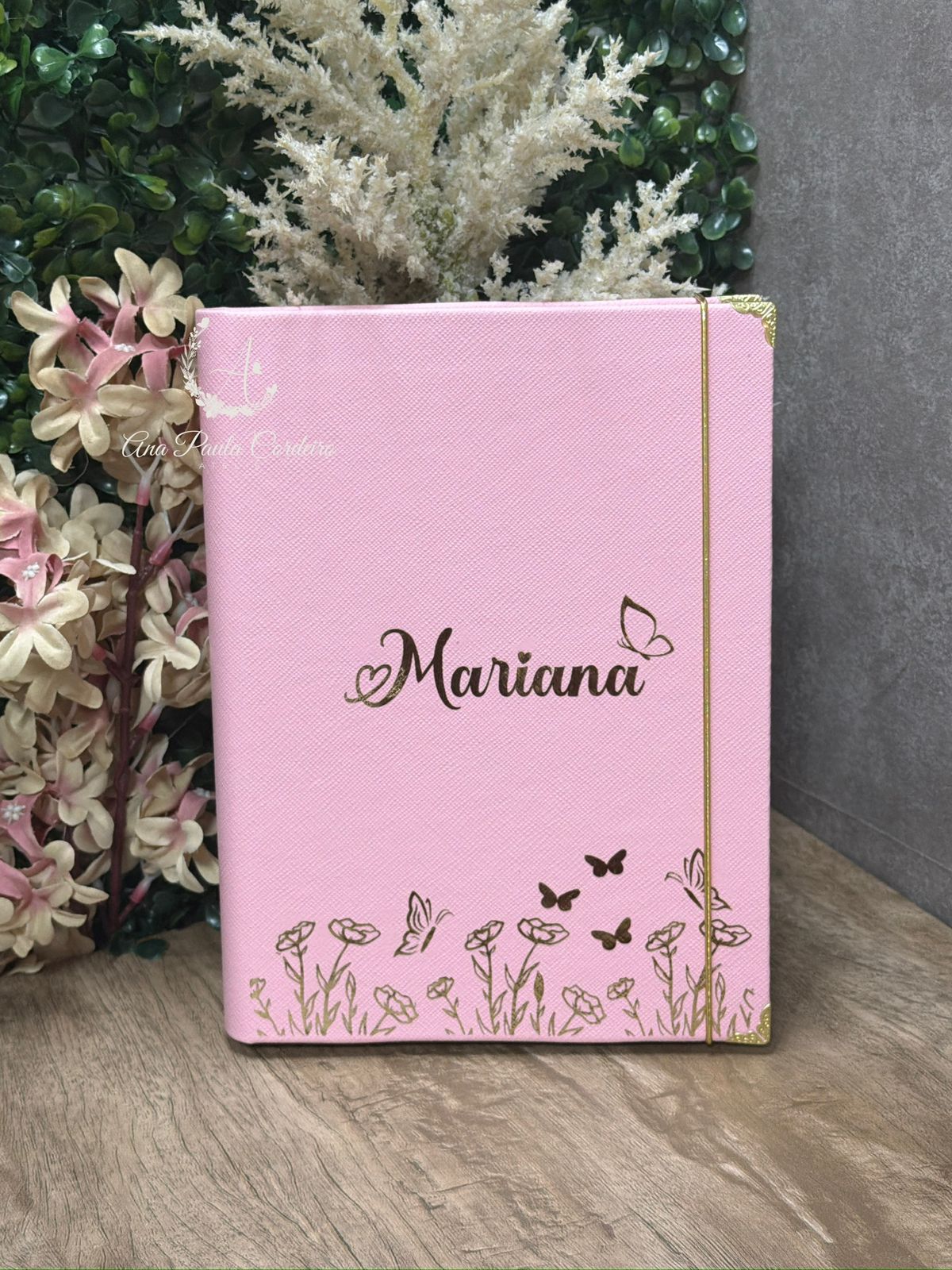 Bíblia rosa personalizada