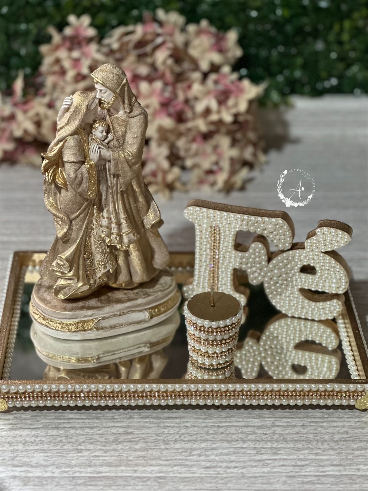 Bandeja Fe com santa e vela